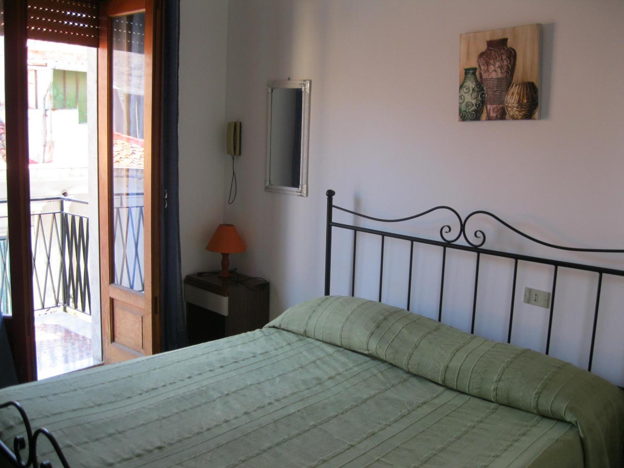 Hotel California Milazzo Oda fotoğraf