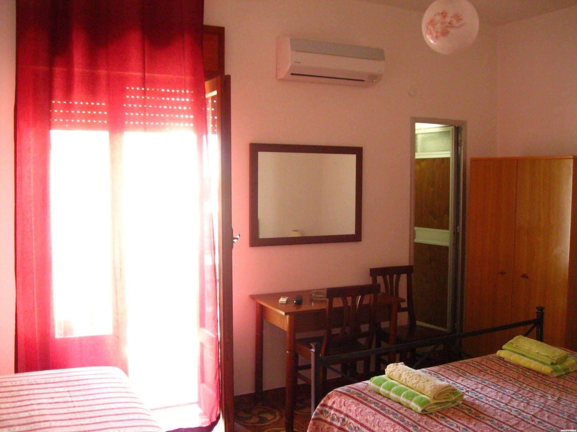 Hotel California Milazzo Dış mekan fotoğraf